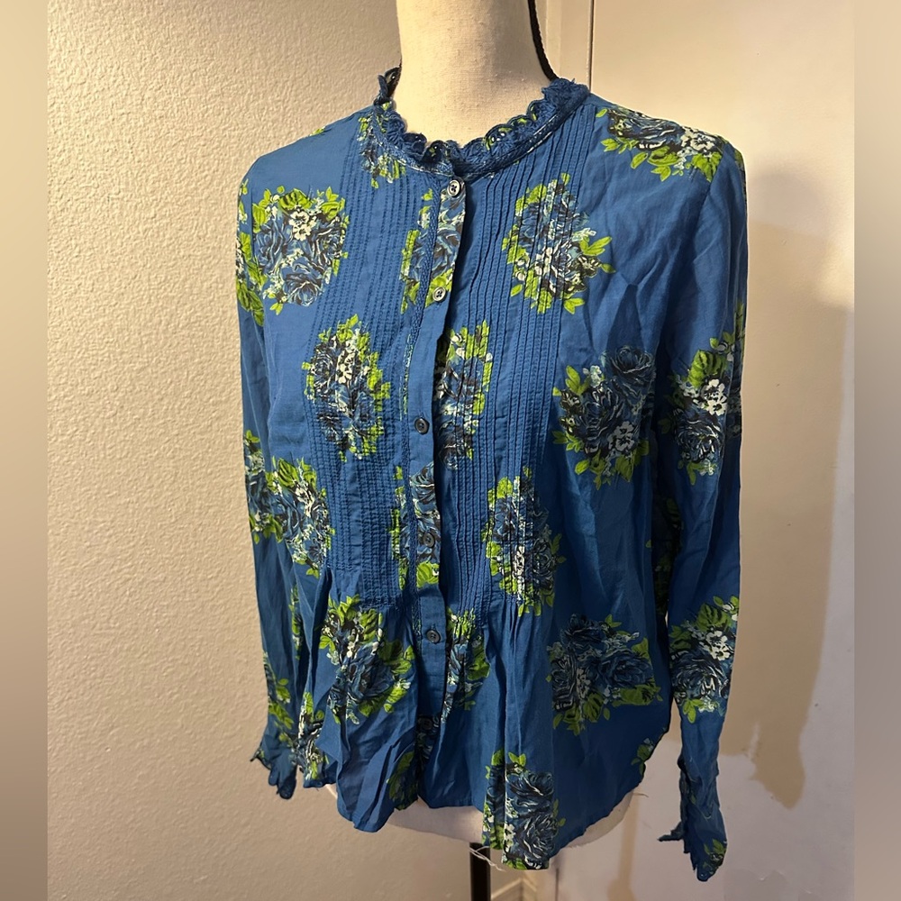 Lucky Brand Blue Floral Button Down Shirt
